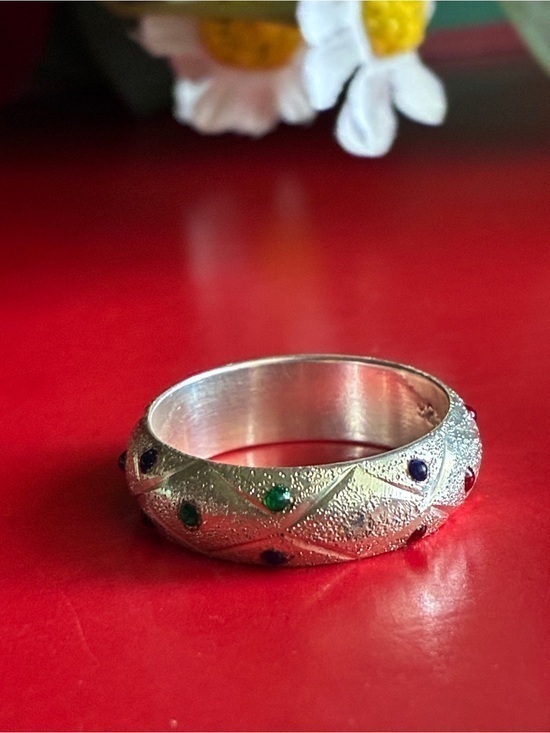 925 Sterling Silver Jewelry - 925 Silver Textured Band Ring with Blue and Green Stone Accents